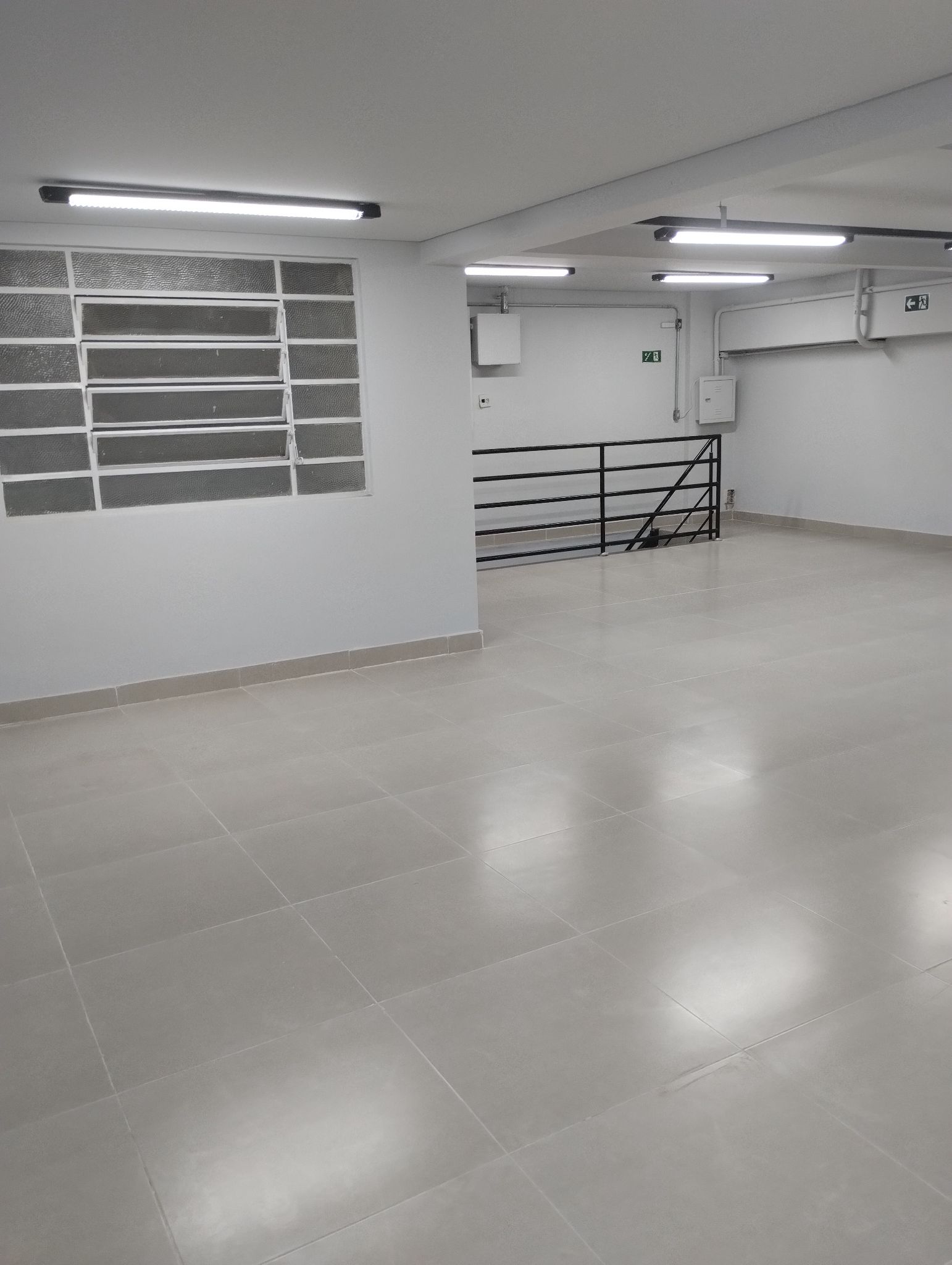 LOJA (M.MELO 406) — Lapa, São Paulo