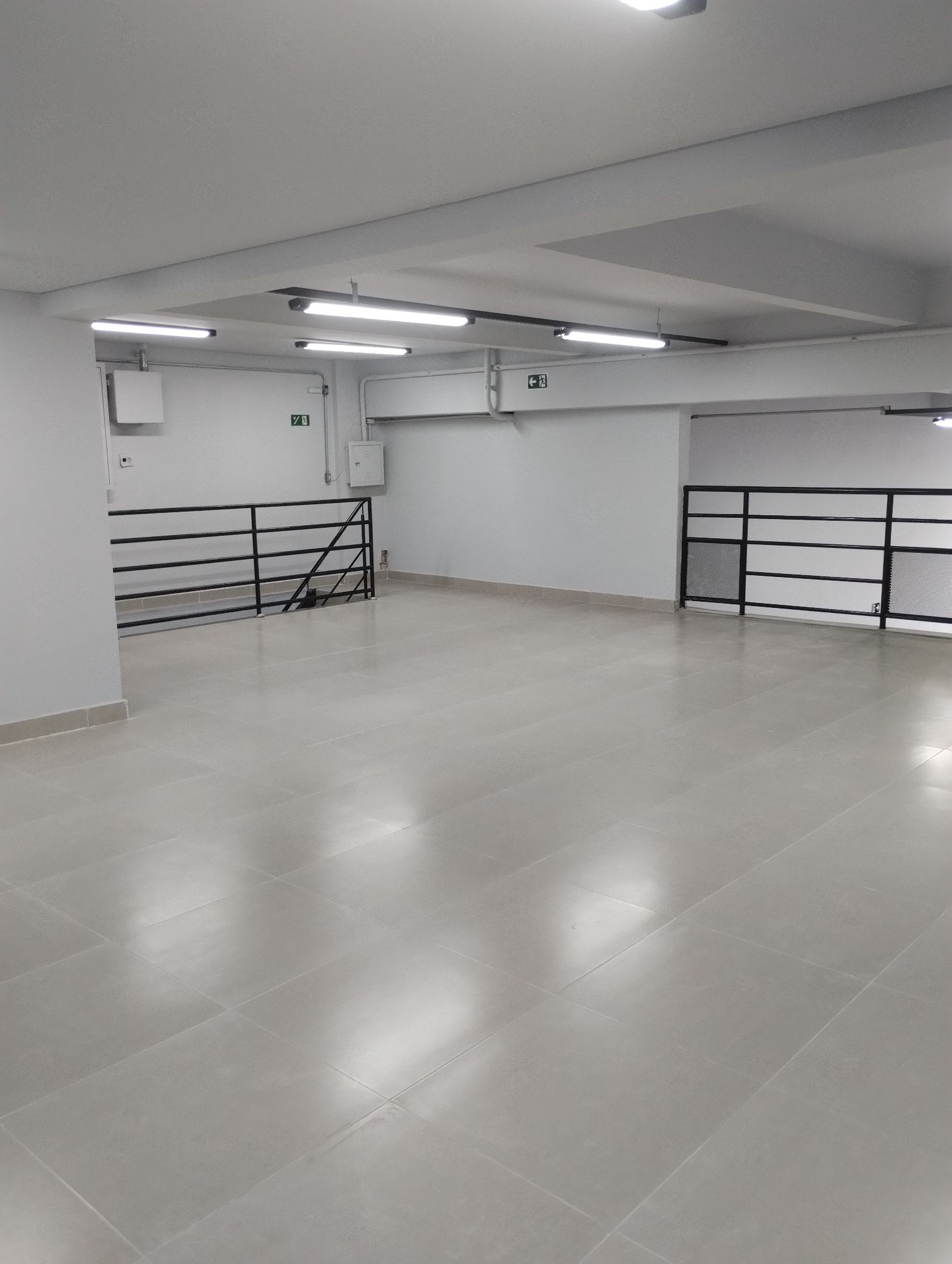 LOJA (M.MELO 406) — Lapa, São Paulo