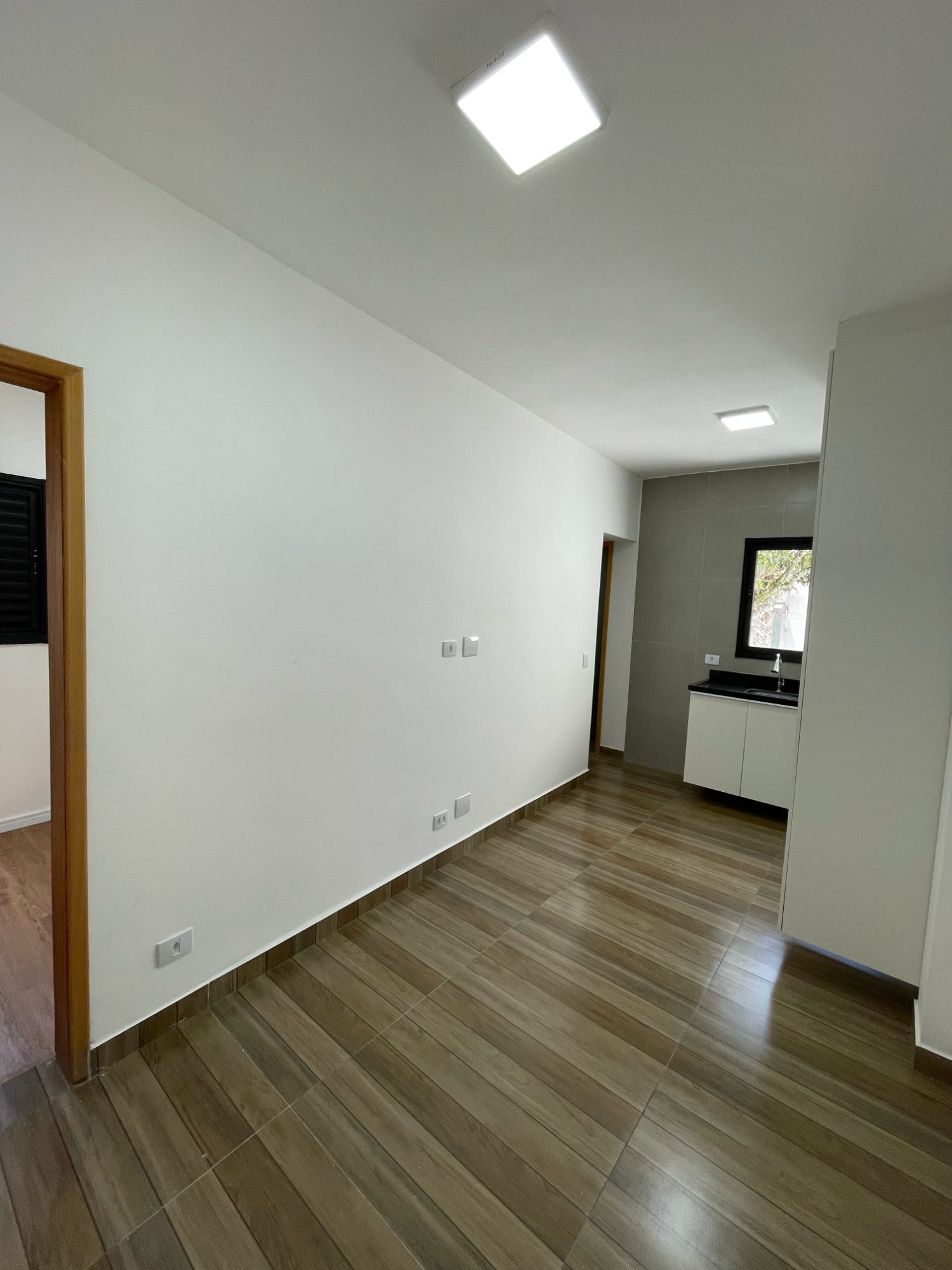 APARTAMENTO 21 (HONÓRIO MAIA)